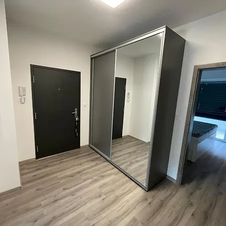 Raj * 劳耶克特普利采