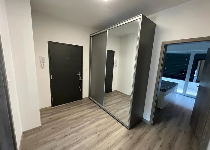 Raj * 劳耶克特普利采